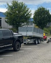 Ford Ranger mit 3,5 to Kipper beim Rasenmähen am Hang