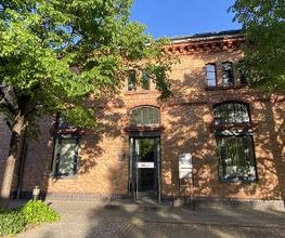 Eingang ecos office center Potsdam. Das kann auch Ihr Firmensitz / Geschäftsadresse sein.