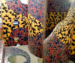 Bad n. Hundertwasser