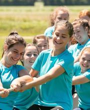 La Côte International School Aubonne - Secondary students playing outdoor