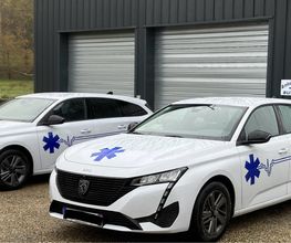 Ambulances 2000 image 13