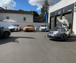 Renault Garage Bruno Dernet Agent image 6