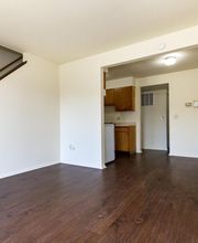 Ronez Manor Apartments image 5