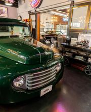 LaFontaine Classic Cars image 15