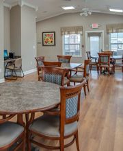 La Bonne Maison Senior Living image 18