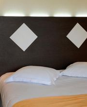 The Originals City Hôtel des Arènes Saintes image 5