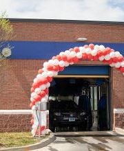 You can trust Splash In to get your car extra shiny and clean.