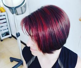 Nadine Coiffure image 17