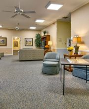 Parkway Cove Senior Living image 17