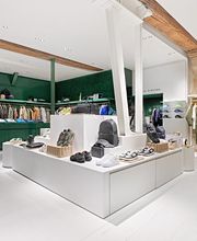 Lacoste Paris Le Marais image 9