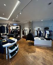 Tommy Hilfiger image 11