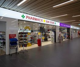 entree-pharmacie-sun-store-martigny-manoir