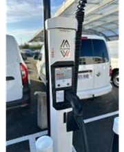 Plug Inn fast charge Station de recharge image 7