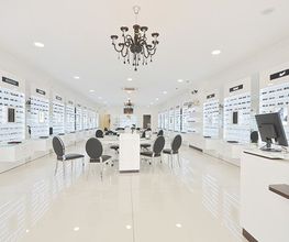 Opticien CHECY Optical Center image 1