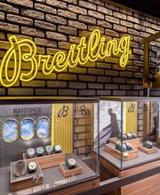 BREITLING BOUTIQUE ST TROPEZ image 9
