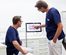Dentalzentrum.com | Zahnarztpraxis Dr. Niko Wierzbitzki & Volker Willen Bild 5