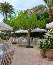 Café DIOR image 1