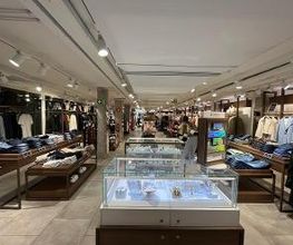 GUESS imagen 4