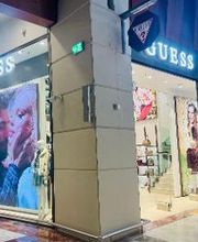 GUESS immagine 2
