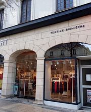 Damart Angers image 1