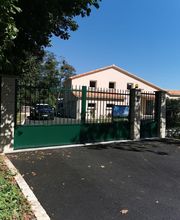 Luxury Garden Home image 11