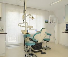 Dr. med. dent. Bognar Veronika Bild 1