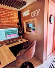 Audrey LM Voix-off image 3