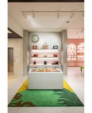 LOEWE La Rinascente Florence – Women’s Accesories immagine 2