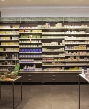 intérieur-de-la-pharmacie-amavita-neyruz