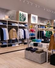 Lacoste Outlet Mac Arthur Glen Giverny image 3