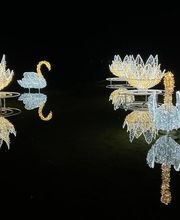 Magisch. Einzigartig. Und noch nie da gewesen. Die THÜRINGER GLITZERWELT ist das Event-Highlight dieses Winters. Auf einen Blick: