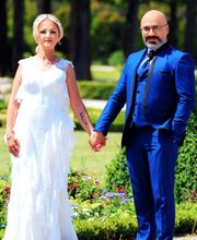 Hochzeitspaar im Park - Braut und Bräutigam