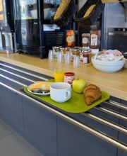 B&B HOTEL Meaux image 13