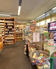 Toppharm St. Peter Apotheke Drogerie Sanitätsgeschäft Bild 2