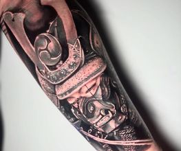 Sixtine Tattoo Shop image 8