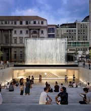 Apple Piazza Liberty immagine 1