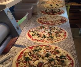 Royal Pizza image 1