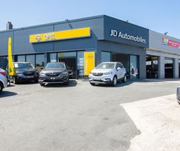 JD Automobiles image 15