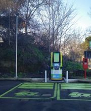 IPLANET Ricarica in sicurezza in modalità ultra fast per tutti i veicoli elettrici.