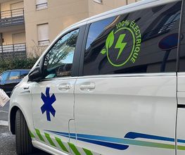 Ambulances KS94 image 2