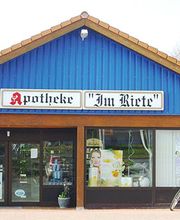 Aussenansicht der Apotheke im Riete