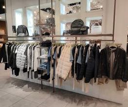 GUESS immagine 17