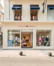 Tommy Hilfiger image 1