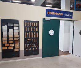 Eingang zu unserem Hörmann Studio
