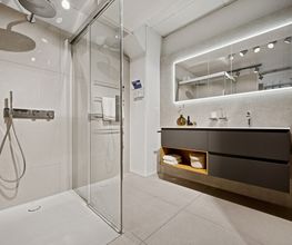Sanitas Troesch Locarno/Bellinzona, Esposizione di cucine ed esposizione di bagni Contone Bild 1