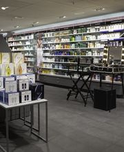 innenraum-amavita-apotheke-shoppyland