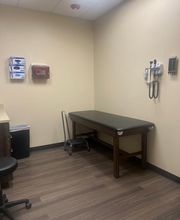AMC Urgent Care Plus image 13