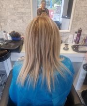 Lahna Coiffure image 17