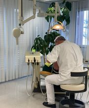 Zahnarztpraxis med. dent. Andreas Loboda Bild 12