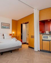 B&B HOTEL Calais Terminal Cité de l'Europe 4 étoiles image 2